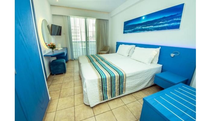 Anonymous Beach Hotel poza 2