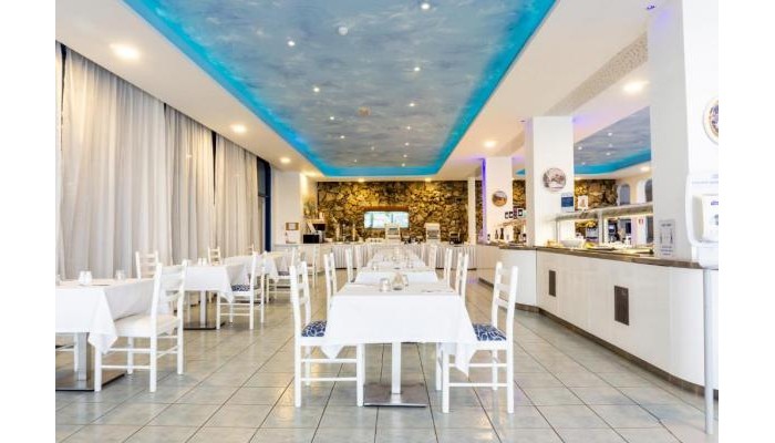 Anonymous Beach Hotel poza 9