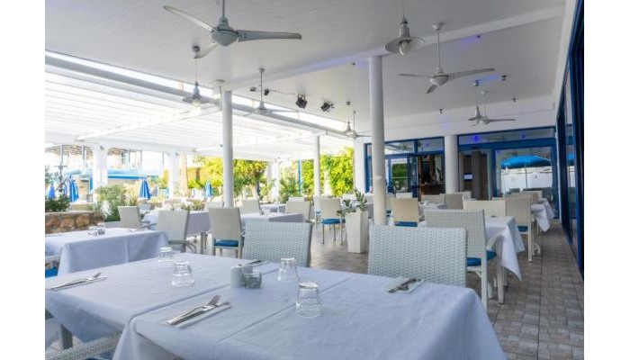 Anonymous Beach Hotel poza 10