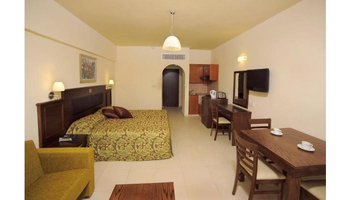 Euronapa Hotel Apartments poza 7