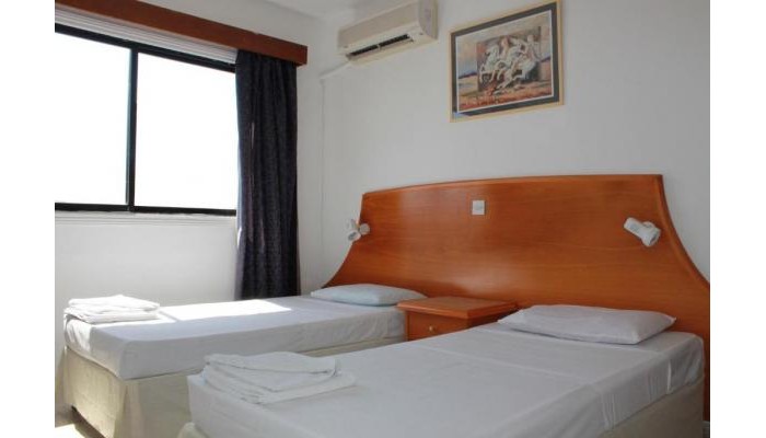 Florea Hotel Apartments poza 6