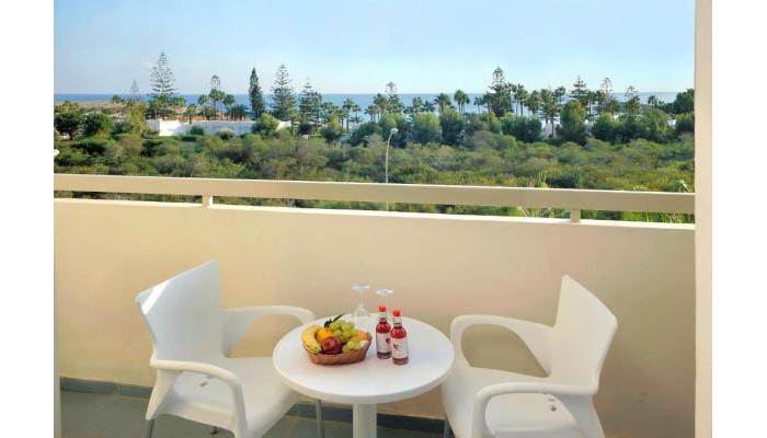 Nissiana Hotel & Bungalows poza 6