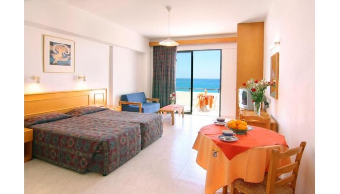 Corallia Beach Hotel Apartments poza 4