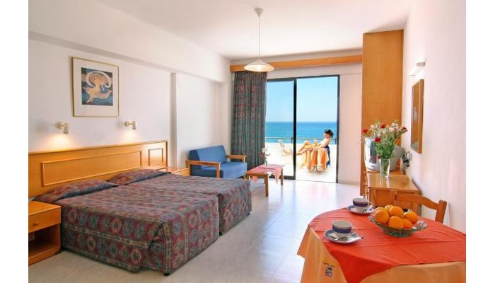 Corallia Beach Hotel Apartments poza 5
