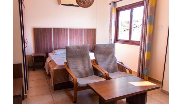 Hotel Lakis Court poza 1