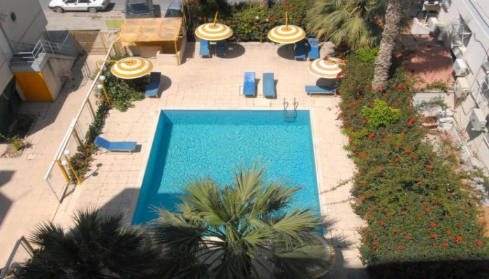 Sunflower Hotel Apartments poza 1