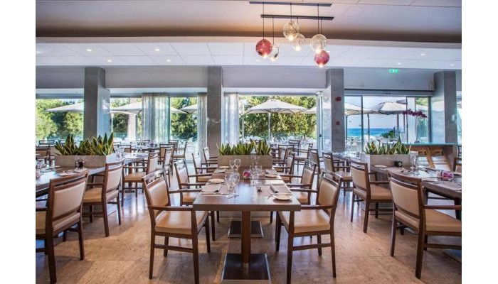 Hotel Crowne Plaza Limassol poza 6