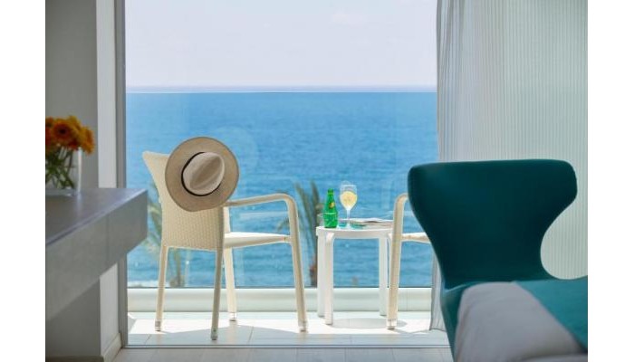 King Evelthon Beach Hotel And Resort poza 3