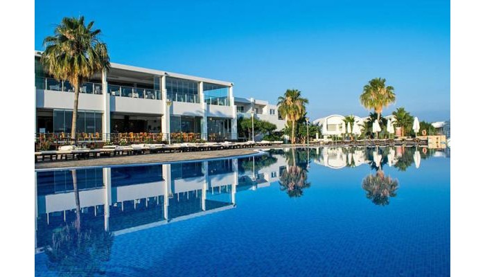 Theo Sunset Bay Holiday Village poza 1