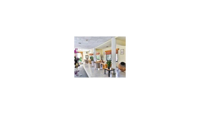 Tavros Hotel Apartment poza 5
