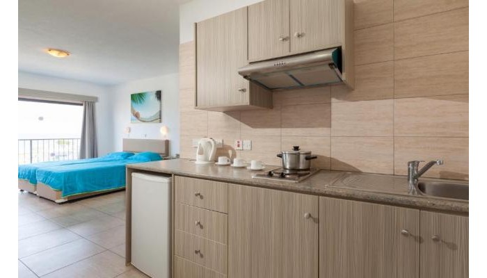 Penelope Beach Hotel Apts poza 7