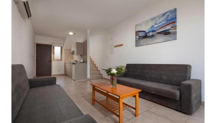 Penelope Beach Hotel Apts poza 9